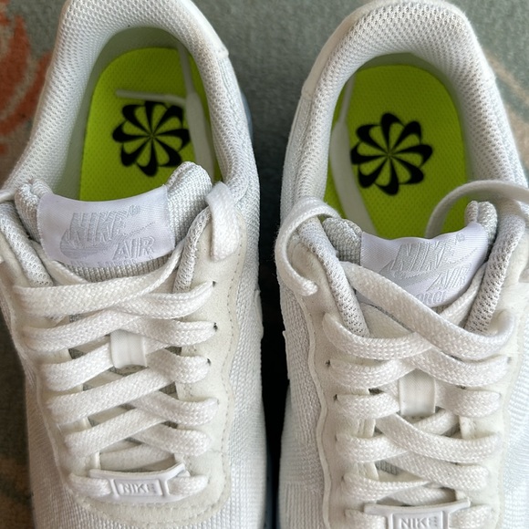 Nike Air Women’s Size 7 - Picture 2 of 7